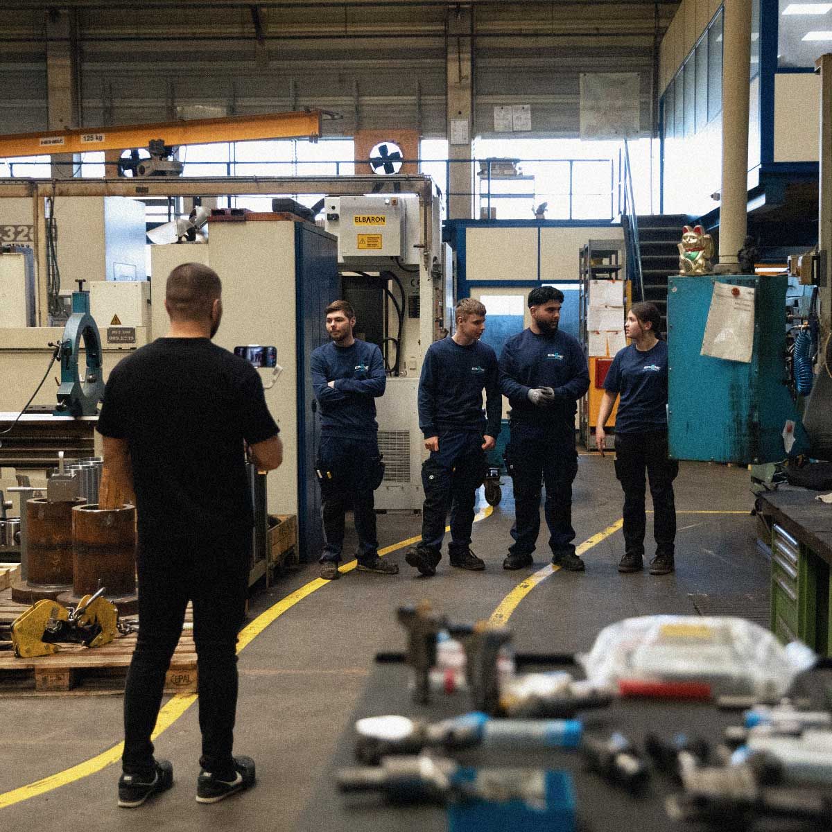 images/projekte/emde-azubi-kampagne/bilder-quadrat-1200x1200px-azubis-2.jpg#joomlaImage://local-images/projekte/emde-azubi-kampagne/bilder-quadrat-1200x1200px-azubis-2.jpg?width=1200&height=1200